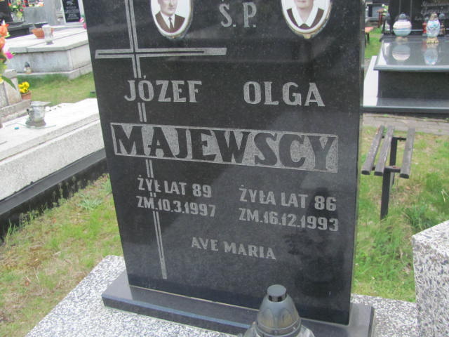 Olga Majewska  Poraj - Grobonet - Wyszukiwarka osób pochowanych